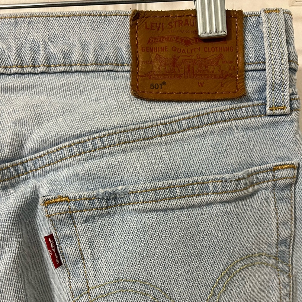 Levi’s 501 womens jeans size 28